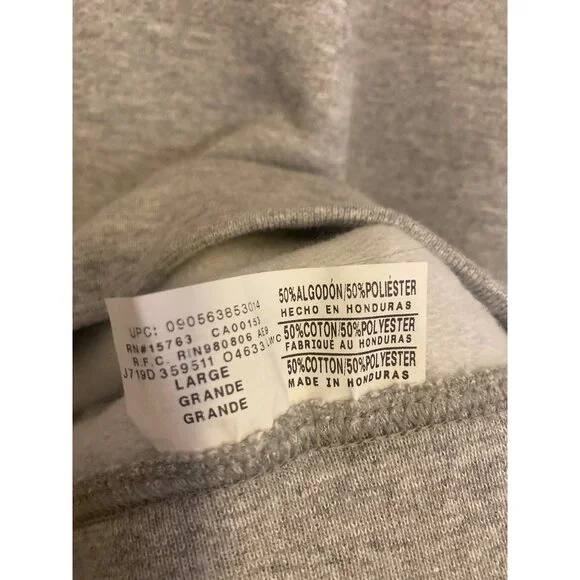 Hand-Embroidered Valentine’s Day Hanes Sweatshirt With Heart Appliques Size L - Picture 6 of 7